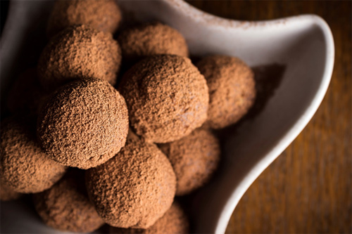 Healthy peppermint fudge truffles