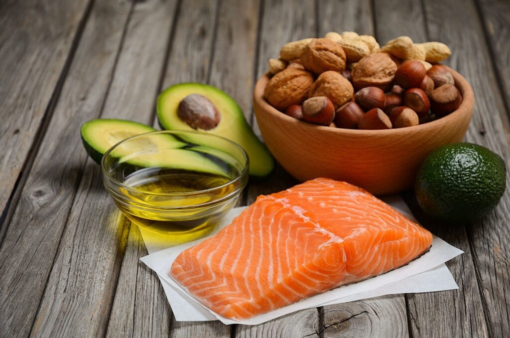 A variety of healthy fats laid out to show Ketogenic diet benefits