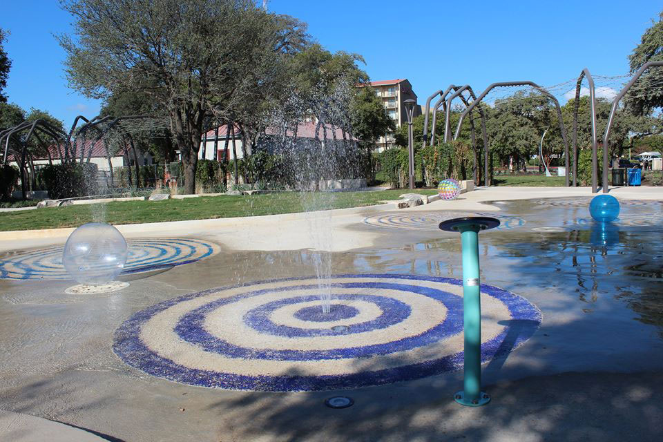 Splash pad with water fountains at one of the best San Antonio parks, Hemisfair.